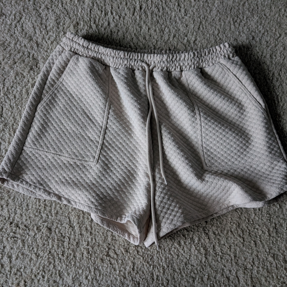 Women's Cream Textured Shorts